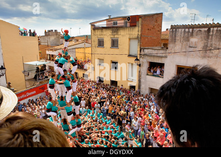 Die Castellers de Vilafranca. "Castellers" menschliche Turm zu bauen. Arzt Robert Straße. La Bisbal del Penedes. Provinz Tarragona, Spanien Stockfoto