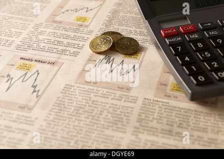 Geschäft Anlagekonzept von Lager und Anteil Markt mit Taschenrechner und Geld Stockfoto