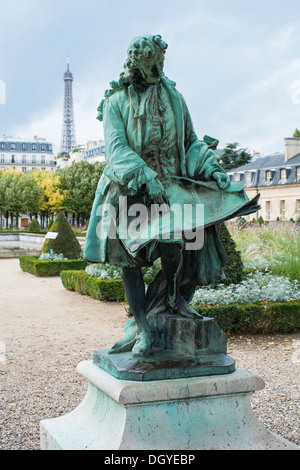 PARIS, Frankreich - Oktober 20: Statue von Jules Hardouin-Mansart, Architekt von Les Invalides, auf dem Gelände des Armee-Museum Stockfoto