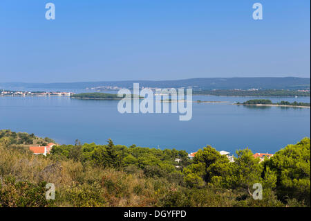 Blick über die Inseln in der Bucht von Tkon, Insel Pasman, Adria, Zadar, Dalmatien, Kroatien, Europa Stockfoto