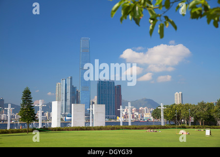 International Commerce Centre (ICC) von Sun Yat Sen Memorial Park, Hong Kong Stockfoto