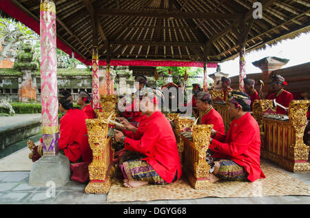 Gamelan Musiker, Gamelan-Orchester, Batubulan, Bali, Indonesien, Asien Stockfoto