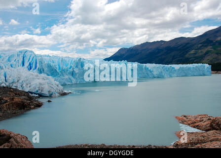 Perito Moreno-Gletscher, El Calafate, Patagonien, Argentinien, Südamerika Stockfoto