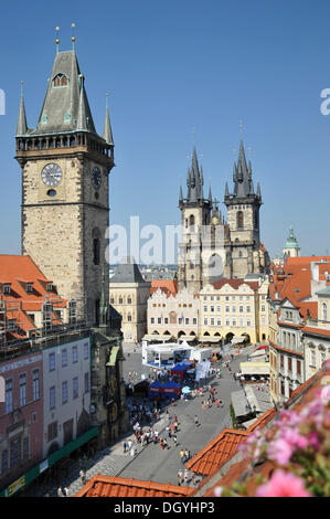 Altes Rathaus, Tyn Kirche, hotel U Prince Terrasse, Altstädter Ring in Prag, Altstadt, tschechische Republik, Europa Stockfoto