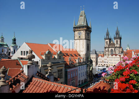 Altes Rathaus, Tyn Kirche, hotel U Prince Terrasse, Altstädter Ring in Prag, Altstadt, Tschechische Republik, Tschechische Republik, Europa Stockfoto