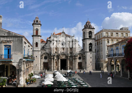 Kathedrale von Havanna auf der Plaza de la Catedral entfernt in Havanna, der historische Bezirk, Kuba, Karibik, Zentralamerika Stockfoto