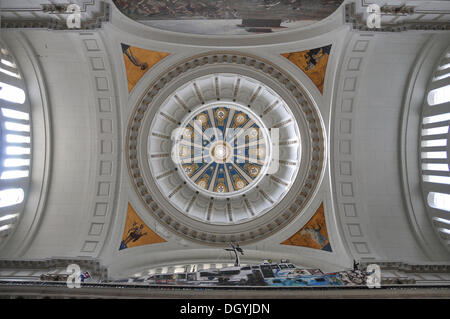 Decke einer verzierte Treppe, Museo de la revolucion Museum, Havanna, historischen Bezirk, Kuba, Karibik, Zentralamerika Stockfoto