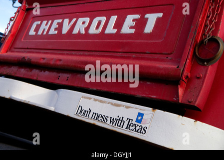 Klassischen Chevrolet Pickup-Truck mit "Dont Mess with Texas" Aufkleber in Amarillo Texas USA Stockfoto