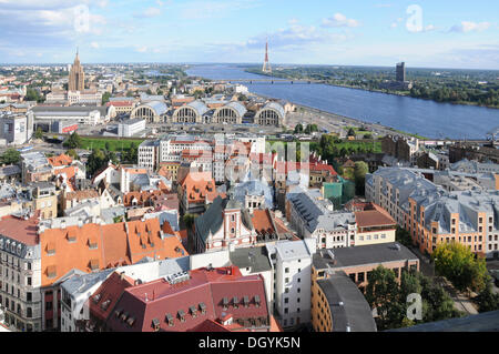 Anzeigen von Riga, der historische Bezirk, Fluss Daugava, Lettland, Baltikum, Nordeuropa Stockfoto