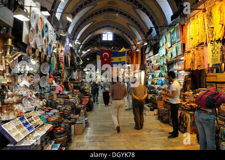 Innenansicht, überdachten Teil der Grand Bazaar, Kapali Carsi, Altstadt, Istanbul, Türkei, Europa Stockfoto