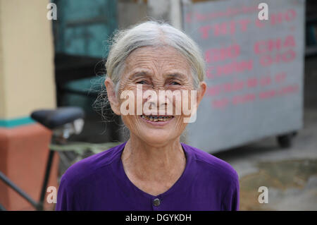 Ältere Frau, Porträt, van Langen, Vietnam, Südostasien, Asien Stockfoto