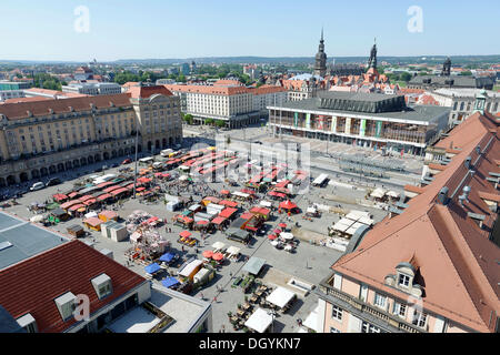 Blick auf den Altmarkt vom Turm der Kreuzkirche, Kirche des Heiligen Kreuzes, Dresden, Florenz an der Elbe, Sachsen Stockfoto