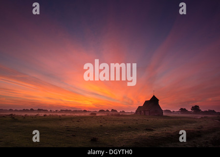 St.-Thomas-Kirche befindet sich ein Becket, auch oft als Fairfield Kirche auf der Romney Marsh in Kent, England Stockfoto