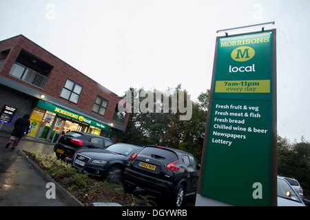 Exterieur des Morrisons M lokale in Crumpsall in der Nähe von Manchester. Stockfoto