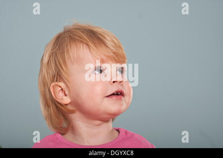 Kleinkind, Mädchen, zwei Jahre, portrait Stockfoto