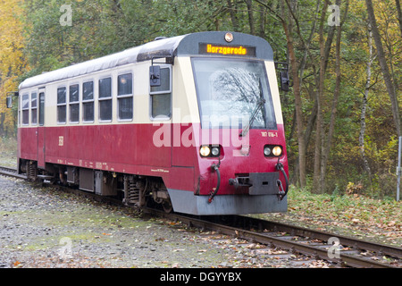 Ein Diesel-Waggon auf Harz-Mountain Railway in Alexisbad, Deutschland Stockfoto