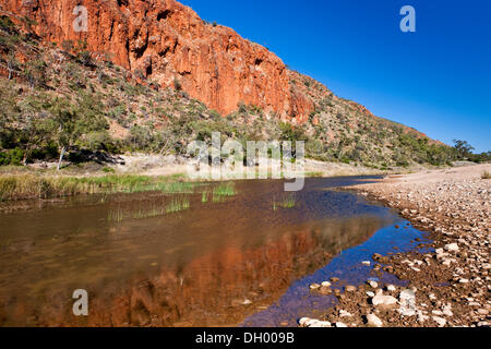 Glen Helen Gorge in West MacDonnell Nationalpark, Northern Territory, Australien Stockfoto
