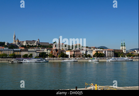 Budapest Ungarn Buda Stadtteil Blick vom Pestseite der Donau Stockfoto