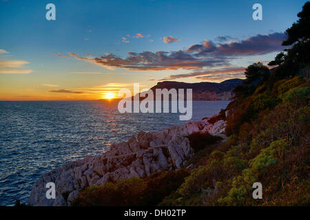 Fürstentum Monaco angesehen von Cap Martin bei Sonnenuntergang, Département Alpes-Maritimes, Région Provence-Alpes-Côte d &#39; Azur Stockfoto