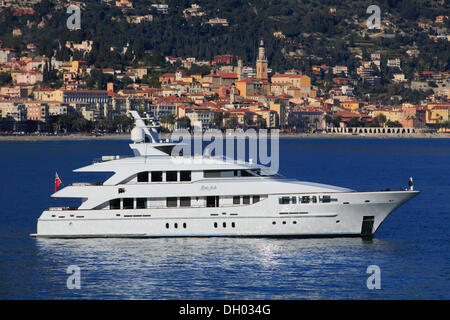 Motoryacht "Kleine Fische", z. B. Jangada, Heesen Yachts Werft, Länge 39,80 m, Baujahr 2001, am Cap Martin an Stockfoto