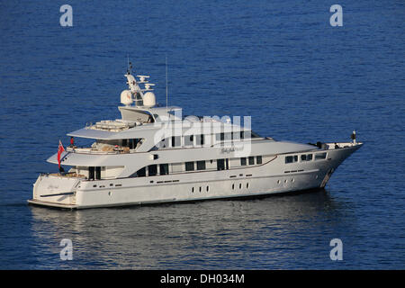 Motoryacht "Kleine Fische", z. B. Jangada, Heesen Yachts Werft, Länge 39,80 m, Baujahr 2001, am Cap Martin an Stockfoto