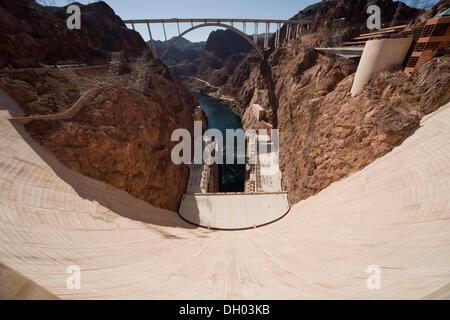 Hoover-Staudamm an der Grenze zwischen den US-Bundesstaaten Nevada und Arizona, Vereinigte Staaten von Amerika, USA Stockfoto