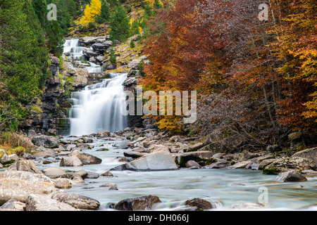 Gradas de Soaso Wasserfall, Ordesa und Monte Perdido Nationalpark, Huesca, Aragon, Spanien Stockfoto