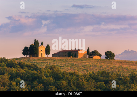 Die Cappella della Madonna di Vitaleta, im Herzen der Toskana, in der Nähe von Pienza in de Val d ' Orcia-Tal Stockfoto