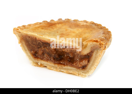 Herzhafte Fleisch Torte mit Rindfleisch Füllung auf weißem Hintergrund Stockfoto