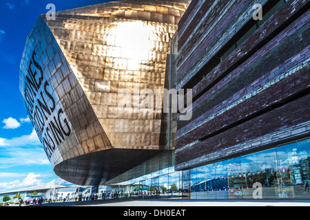 Das Wales Millennium Centre in Cardiff Bay. Stockfoto