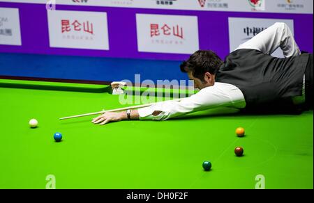 Chengdu, China. 27. Oktober 2013. Ronnie o'Sullivan von England während der Snooker International Championship 2013 in Chengdu Südwesten Chinas Sichuan Provinz O'Sullivan gewann das Match 6 2 Credit: Action Plus Sport/Alamy Live News Stockfoto