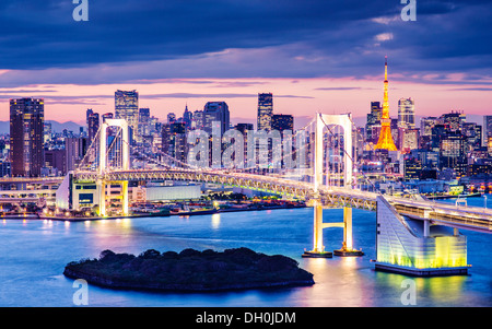 Bucht von Tokio an der Rainbow Bridge. Stockfoto
