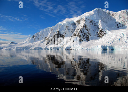 ruhige See in der Antarktis Stockfoto