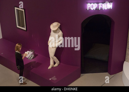 Die Ausstellung "Pop Art Design" im Barbican Art Gallery/Barbican Centre, London. Stockfoto