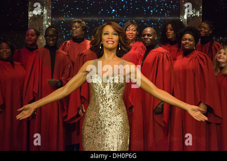 "London Fabrik Gospelchor" begrüßt He Wachsfigur von Sängerin Whitney Houston bei Madame Tussauds London Stockfoto