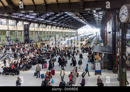 Innenraum des Bahnhofs Gare de Lyon, Paris, Frankreich Stockfoto