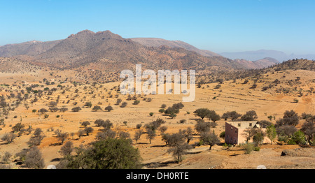 Aufnahmen auf einer Straße Reise durch den Anti-Atlas-Gebirge in der Stadt von Taroudant, Süden von Marokko, Nordafrika Stockfoto