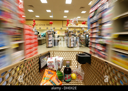 Auf dem Weg zur Kasse, Einkauf im Supermarkt, USA Stockfoto