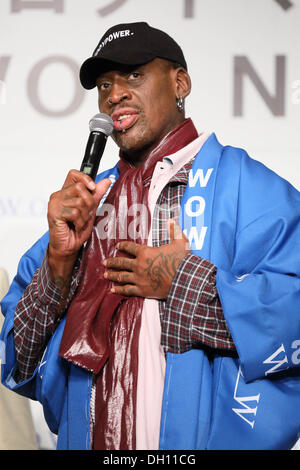 Tokio, Japan. 25. Oktober 2013. Dennis Rodman Basketball: Dennis Rodman besucht Pressekonferenz die NBA Season Opener Special auf WOWOW TV-Programm in Tokio, Japan. © Motoo Naka/AFLO/Alamy Live-Nachrichten Stockfoto