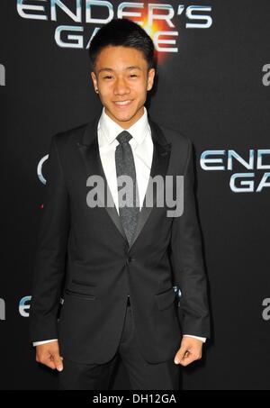 Los Angeles, CA, USA. 28. Oktober 2013. Brandon ja Hoo im Ankunftsbereich für ENDER es GAME Premiere, TCL Chinese 6 Sälen (ehemals Grauman), Los Angeles, CA 28. Oktober 2013. © Dee Cercone/Everett Collection/Alamy Live-Nachrichten Stockfoto