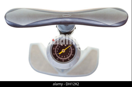 Draufsicht des Luft-Handpumpe mit Manometer isoliert auf weißem Hintergrund Stockfoto