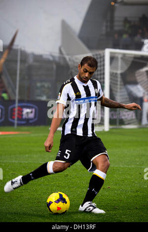 Udine, Italien. 27. Oktober 2013. Danilo Larangeira (Udinese) Football / Soccer: italienische "Serie A" match zwischen Udinese 0-1 AS Roma im Stadio Friuli in Udine, Italien. © Maurizio Borsari/AFLO/Alamy Live-Nachrichten Stockfoto