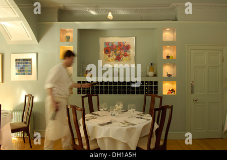 Atemberaubende Mahlzeiten und Gärten bei Plas Bodegroes, ein schönes Restaurant in Nord-Wales, Platz für 40 Gäste Stockfoto