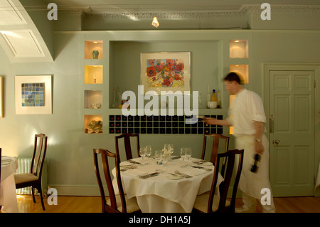 Atemberaubende Mahlzeiten und Gärten bei Plas Bodegroes, ein schönes Restaurant in Nord-Wales, Platz für 40 Gäste Stockfoto