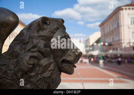 Brunnen in Klauzal Platz, südliche Tiefebene, Szeged, Ungarn Stockfoto