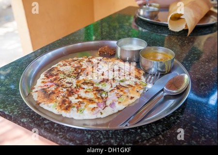 Uttapam, traditionelle südindische Frühstück Stockfoto