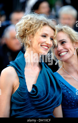 Cannes International Filmfestival 2012: Alexandra Lamy und Sandrine Bonnaire Attendingscreening des Andrew Dominiks Films Stockfoto