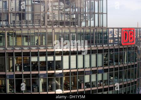 Berlin, Deutschland. 29. Oktober 2013. Deutsche Bahn-zentrale am Potsdamer Platz in Berlin, Deutschland, 29. Oktober 2013. Foto: Kay Nietfeld/Dpa/Alamy Live News Stockfoto