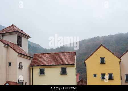 Die Gebäude der Petite France, eine Replik französische Stadt gebaut in Gapyeong, Südkorea. Stockfoto