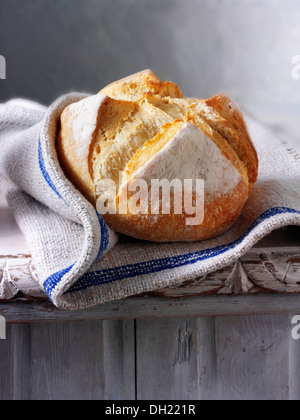 Artisan Bio Pain Au Levain französisches Brot Stockfoto